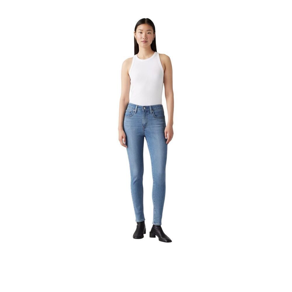 Levis 721 Hi Rise Skinny, Med Wash, Distressed, 31/12. Classic Minimalist